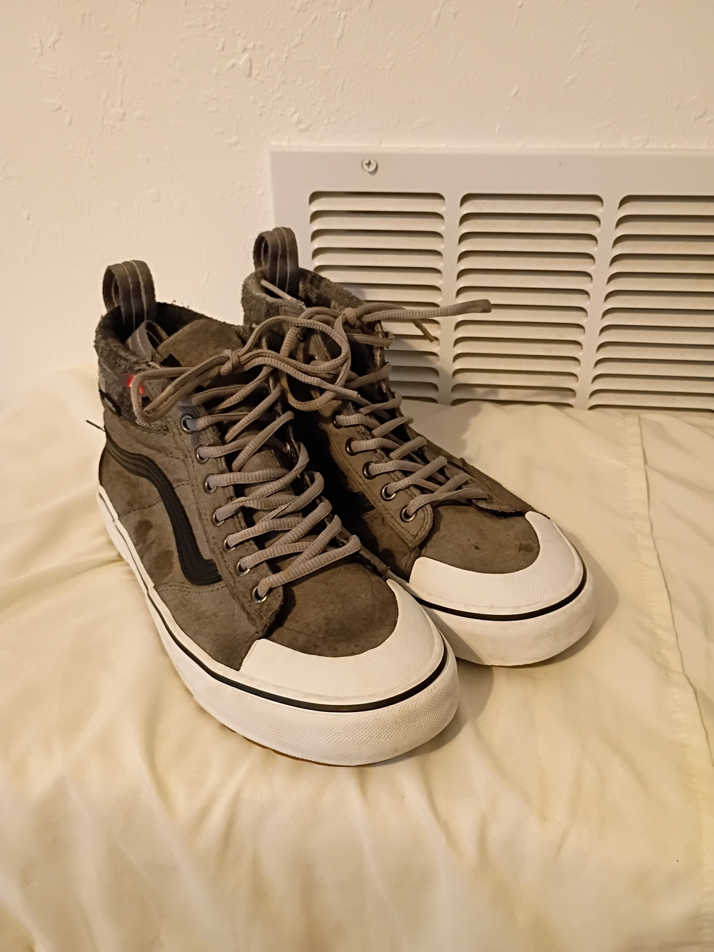 Vans Men's High-Top Sneakers in Gray and Black